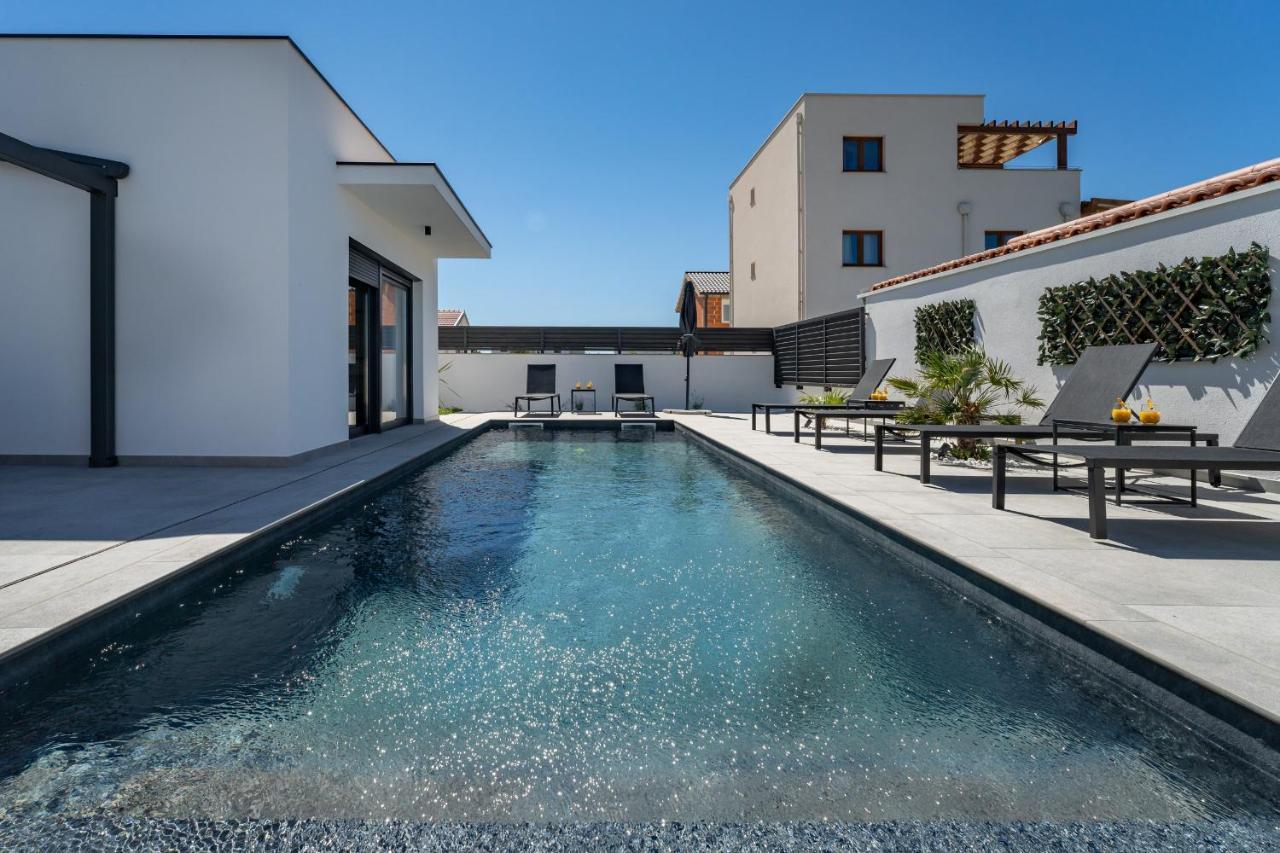 Villa Atrio セリネ エクステリア 写真